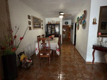 Duplex !! Casa con uso comercial