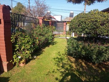 CASA EN VENTA  MAIPÚ 2D-1B, CON ACCESO CONTROLADO