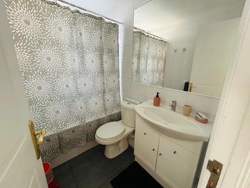 OPORTUNIDAD ARRIENDO DEPTO. EN ÑUÑOA FULL AMOBLADO. CERCA METRO ÑUBLE/IRARRAZAVAL