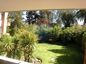 VENTA DUPLEX JARDIN 4D servicio 3E Las Condes.