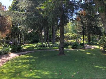 VENTA DUPLEX JARDIN 4D servicio 3E Las Condes.