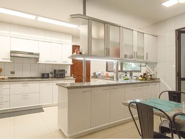 VENTA DUPLEX JARDIN 4D servicio 3E Las Condes.