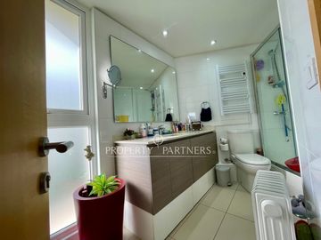 Venta de bellísimo departamento con vista al mar