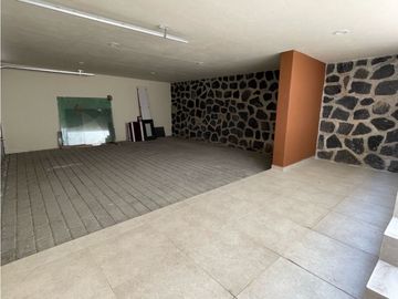 SE RENTA HERMOSA CASA NUEVA DENTRO DE RESIDENCIAL BURGOS
