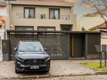 Casa 4 ambientes en Carlos Croce al 1800