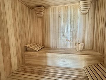 Casa en  barrio Náutico el Yacht de Nordelta, moderna con excelentes terminaciones.