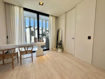 Casa en  barrio Náutico el Yacht de Nordelta, moderna con excelentes terminaciones.