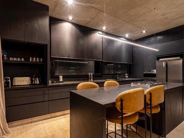 Casa en  barrio Náutico el Yacht de Nordelta, moderna con excelentes terminaciones.