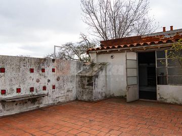 Casa ideal p/ refaccionar o desarrollo