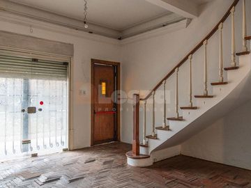 Casa ideal p/ refaccionar o desarrollo