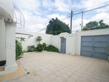 Casa en venta Estilo Mexicano en San Miguel – Ideal para vivir o invertir