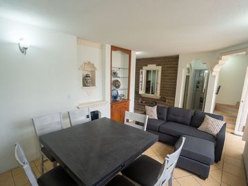 Casa en venta Estilo Mexicano en San Miguel – Ideal para vivir o invertir
