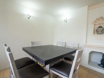 Casa en venta Estilo Mexicano en San Miguel – Ideal para vivir o invertir