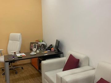 OFICINA EN VENTA DISEÑADA PARA COWORKING EXCELENTE