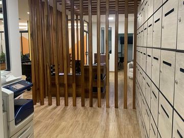 OFICINA EN VENTA DISEÑADA PARA COWORKING EXCELENTE