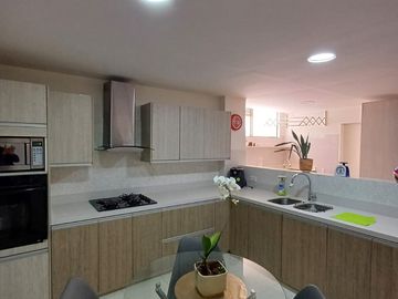 Apartamento En Venta En Laureles Medellín Cerca Iglesia Santa Teresita