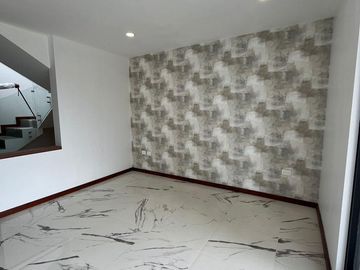 Casa en venta en Angelopolis Atlixcayotl, 3 recamaras y roof