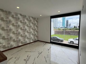 Casa en venta en Angelopolis Atlixcayotl, 3 recamaras y roof