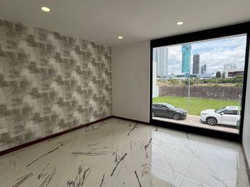 Casa en venta en Angelopolis Atlixcayotl, 3 recamaras y roof