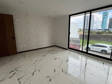 Casa en venta en Angelopolis Atlixcayotl, 3 recamaras y roof
