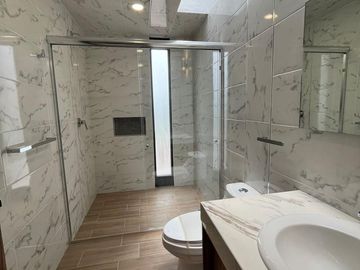 Casa en venta en Angelopolis Atlixcayotl, 3 recamaras y roof