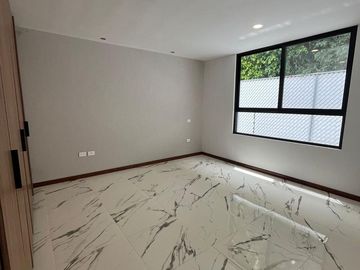 Casa en venta en Angelopolis Atlixcayotl, 3 recamaras y roof
