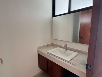 Casa en venta en Atlixcayotl, Angelopolis 3 recamaras,Puebla