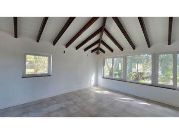 Venta Ph de 3 ambientes a estrenar. con amplio jardin.