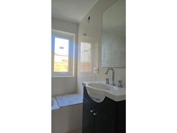 Venta Ph de 3 ambientes a estrenar. con amplio jardin.
