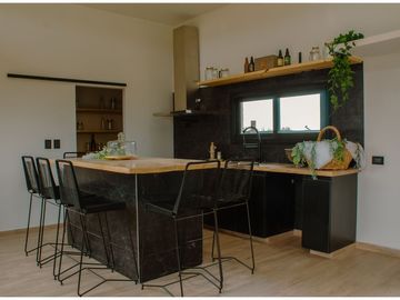 VENTA CASA 4 DORMITORIOS LUJAN DE CUYO
