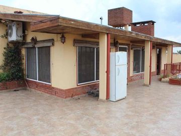 VENTA CASA 4 AMBIENTES DEPÓSITO COCHERA JOSE C PAZ