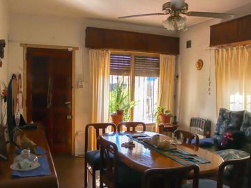 3 ambientes en Mte Grande, con parque apto crédito
