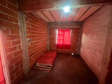 CASA VENTA 3 AMB A TERMINAR V. DEL PINO FOND LIBRE