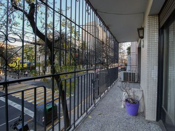 VENTA PISO 5 AMB EN CABALLITO CON COCHERA 195 M2