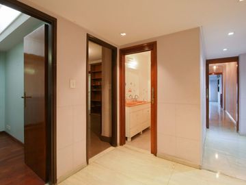 VENTA PISO 5 AMB EN CABALLITO CON COCHERA 195 M2