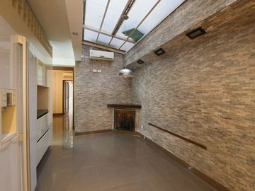 VENTA PISO 5 AMB EN CABALLITO CON COCHERA 195 M2