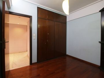 VENTA PISO 5 AMB EN CABALLITO CON COCHERA 195 M2