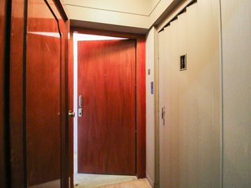 VENTA PISO 5 AMB EN CABALLITO CON COCHERA 195 M2