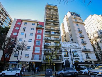 VENTA PISO 5 AMB EN CABALLITO CON COCHERA 195 M2