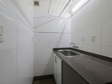 VENTA PISO 5 AMB EN CABALLITO CON COCHERA 195 M2