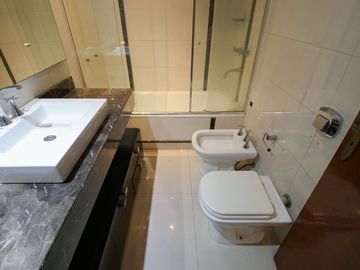 VENTA PISO 5 AMB EN CABALLITO CON COCHERA 195 M2