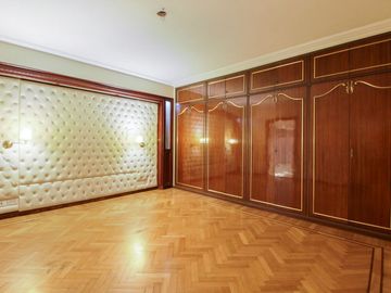 VENTA PISO 5 AMB EN CABALLITO CON COCHERA 195 M2