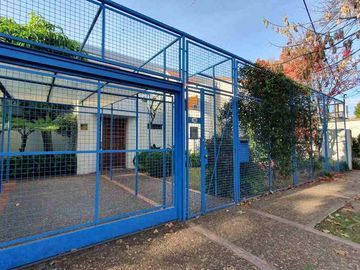 Casa en Venta Hurlingham – 4 Amb  Pileta y jardin
