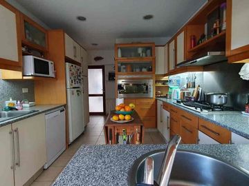 Casa en Venta Hurlingham – 4 Amb  Pileta y jardin