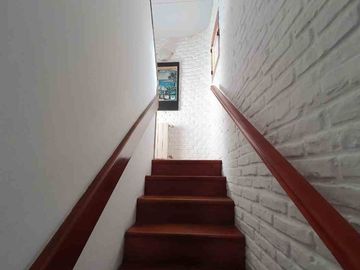 Casa en Venta Hurlingham – 4 Amb  Pileta y jardin
