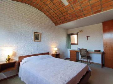 Casa en Venta Hurlingham – 4 Amb  Pileta y jardin