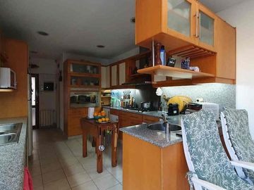Casa en Venta Hurlingham – 4 Amb  Pileta y jardin