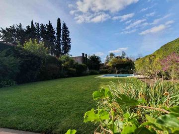 Casa en Venta Hurlingham – 4 Amb  Pileta y jardin