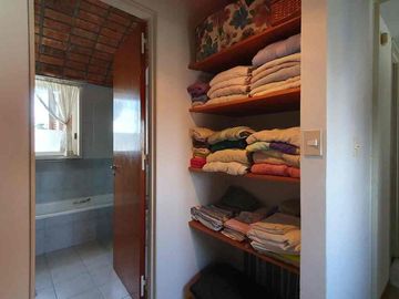 Casa en Venta Hurlingham – 4 Amb  Pileta y jardin