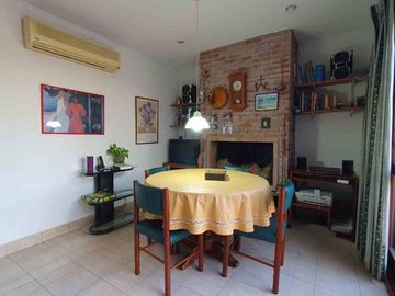 Casa en Venta Hurlingham – 4 Amb  Pileta y jardin